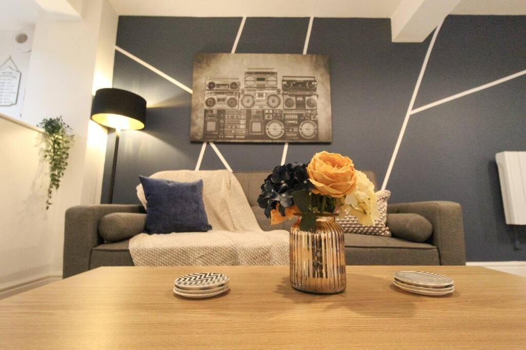 Spacious 1 Bed Apartment 1 Minute Walk From Square Ноттингем Экстерьер фото